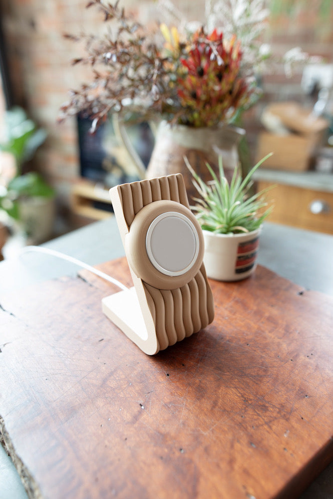 Wave MagSafe Charging Stand